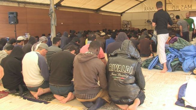 Calais: Ramadan im Flüchtlingscamp