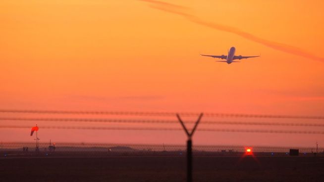 Treibstoff aus Abfall: So soll fliegen grüner werden